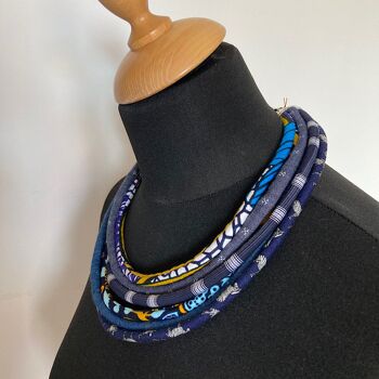 Collier en tissu 6 rangs, tissus tons bleu. 4