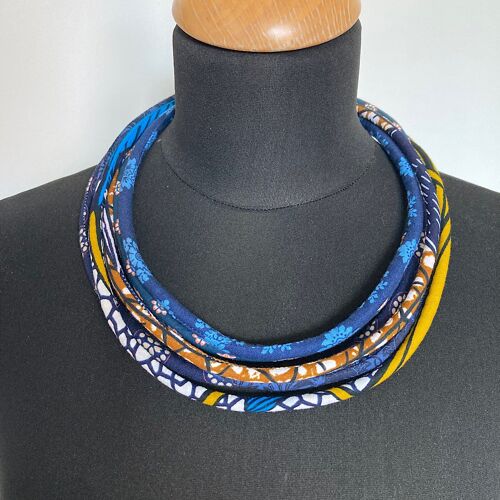 Collier en tissu 6 rangs, tons bleu, tissus wax.