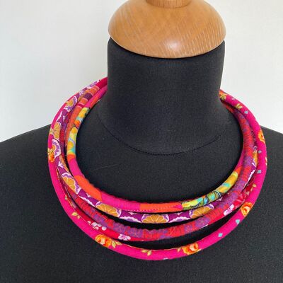 6-row fabric collar, red, pink tones.