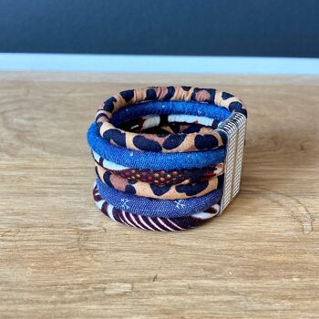 Bracelet manchette en tissus, fermoir aimanté, tons bleu et marron. 4