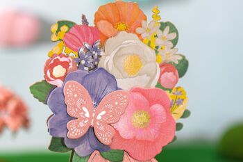 Vase de carte de félicitations pop-up avec des fleurs pour vous 2
