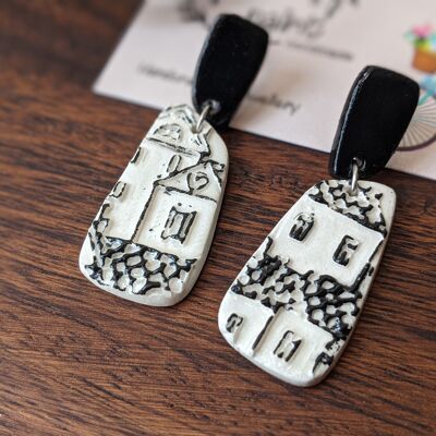 Pendientes de la casa, pendientes en relieve en blanco y negro