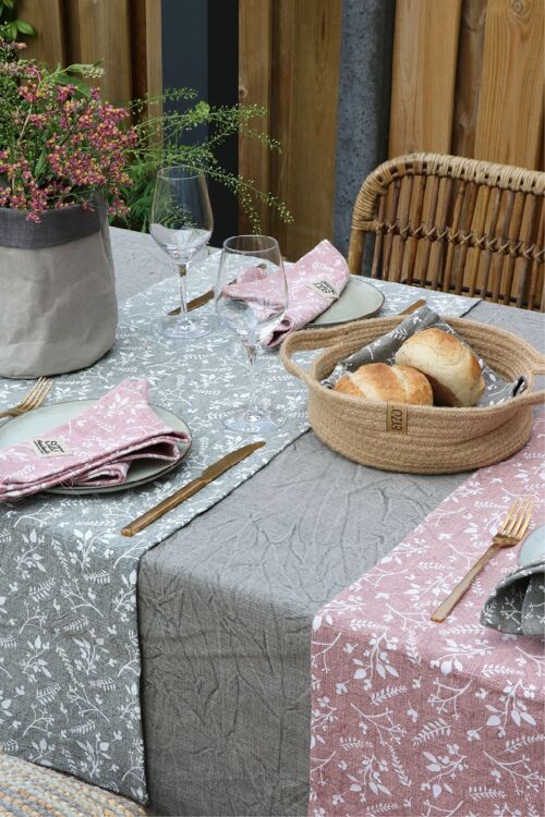 SIZO Handmade Collection Table runner flower 40x150 cm_branch pink