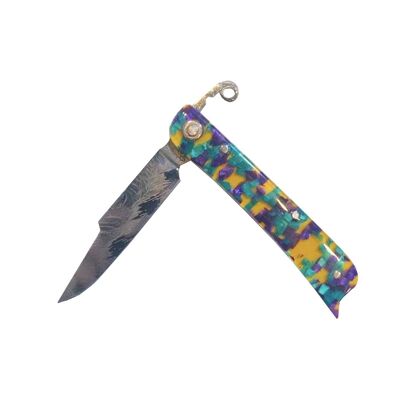 Le couteau pliant Le Montmirail en résines acryliques et lame finition acide, modèle unique