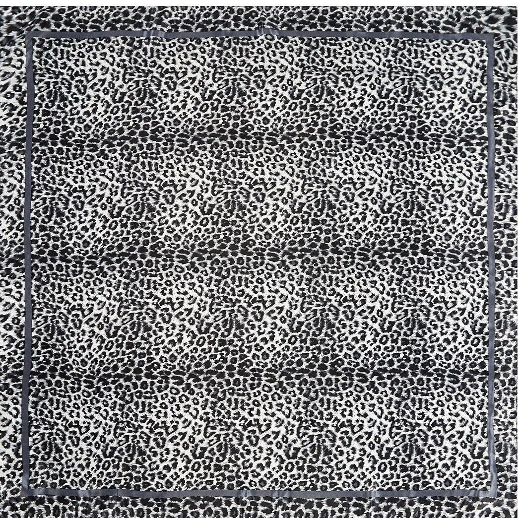 Cuadrado de Seda Grande Pantera Blanca Zoé