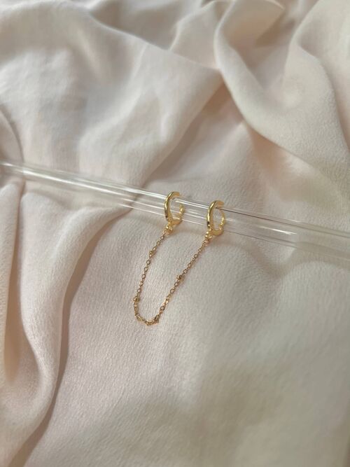 18k Gold plated Huggies - Connected chain Earrings - Connected Huggies - Huggies for staking - Golden Chain Earrings - Minimalistic Earrings