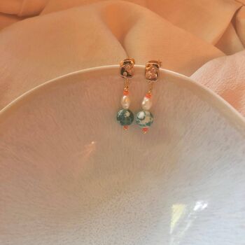 Boucles d'oreilles pendantes en or 18 carats avec oxyde de zirconium, agate verte et perle d'eau douce 3