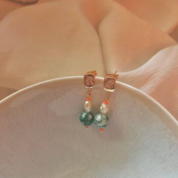 Boucles d'oreilles pendantes en or 18 carats avec oxyde de zirconium, agate verte et perle d'eau douce 4