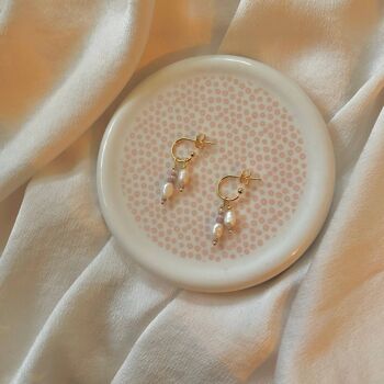 Boucles d'oreilles mini créoles en or 24 carats avec perles d'eau douce et perles Miyuki mauves 2