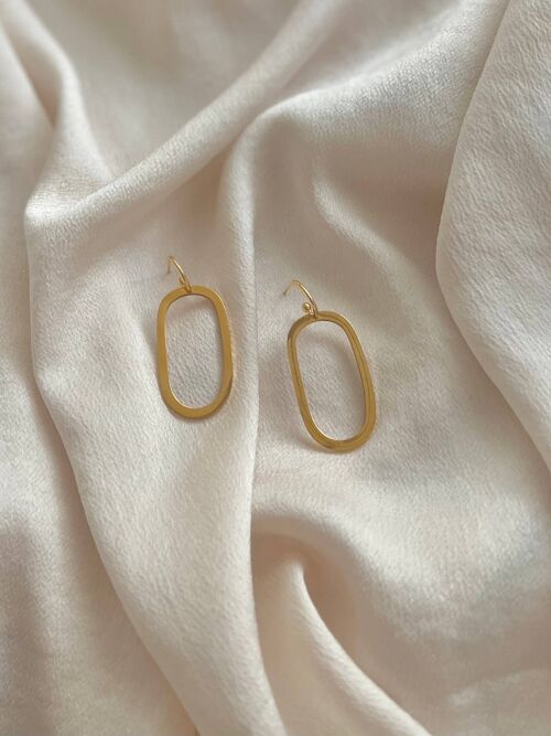 18k Oval Earrings