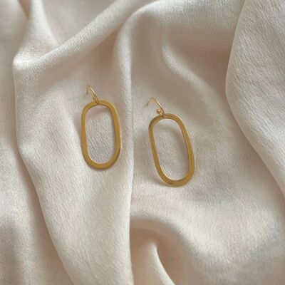 Aretes ovalados de 18k