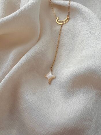 Dainty Moon and Star Lanyard Necklace - 24k Gold Moon Pendant & Stainless Steel Paper clip chain Necklace avec Mother of Pearl Star Pendant 4