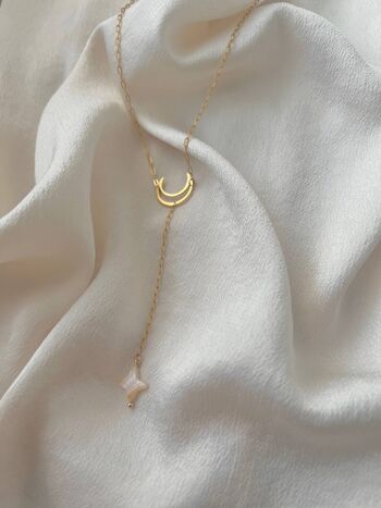 Dainty Moon and Star Lanyard Necklace - 24k Gold Moon Pendant & Stainless Steel Paper clip chain Necklace avec Mother of Pearl Star Pendant 5