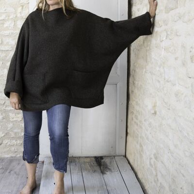 Khaki poncho sweater with pockets in boiled wool