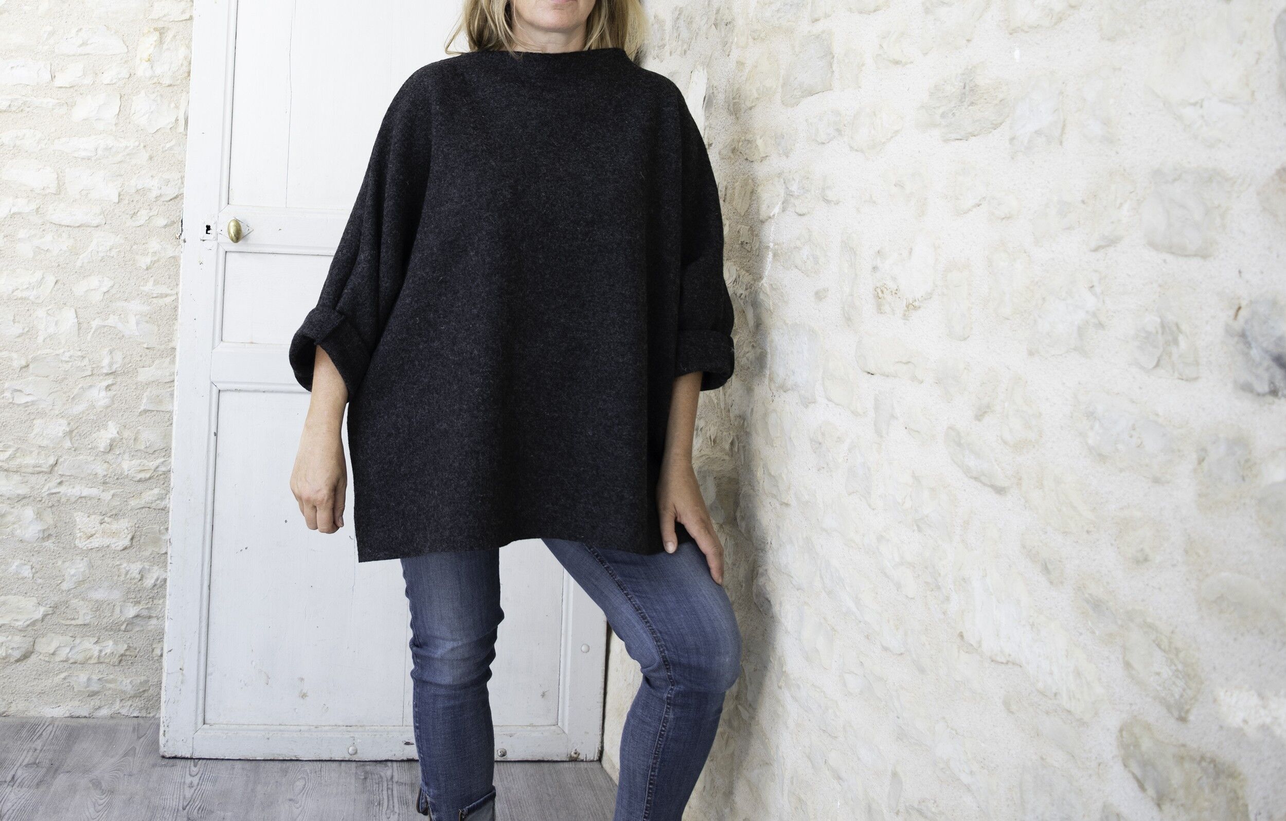 Wide anthracite boiled wool jumper