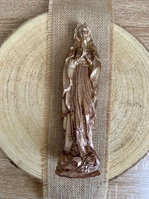 Madone (vierge Marie) en cire coloris laquée Or Antique (Bronze)