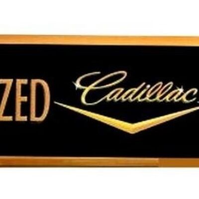 Enseigne Cadillac Service US mesurant 68 x 22 cm