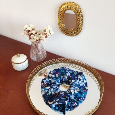 AMY Scrunchie / blaue Baumwolle mit weißen Blumen