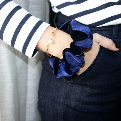 SAPPHIRE scrunchie / navy blue velvet