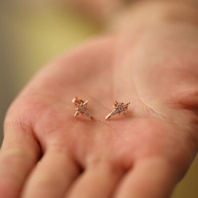 ALYA STUD EARRINGS