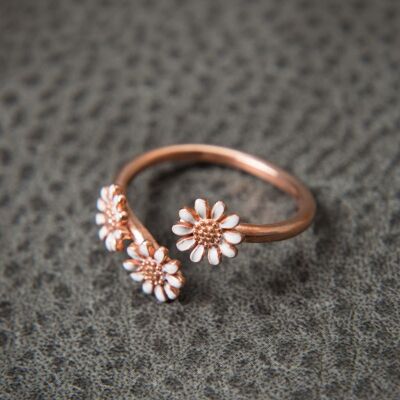 DAISY RING