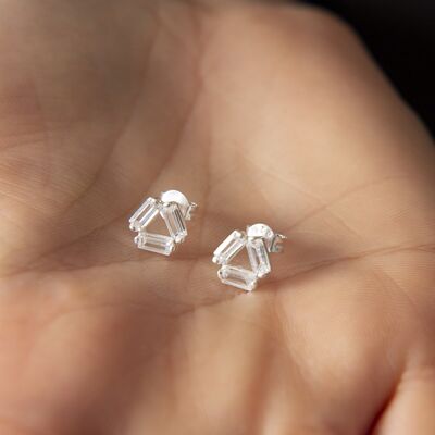 TRIANGLE STUD EARRINGS