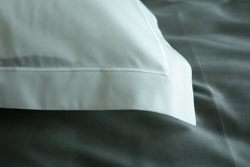 Bettwäsche Set Uni mit Ziernaht 100% mercerisierte Baumwolle Satin 300 TC bügelleicht - White - 140x200+70x90