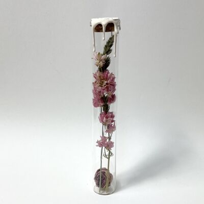 Tube sur pied Esperanza rempli de fleurs séchées à la cire blanche