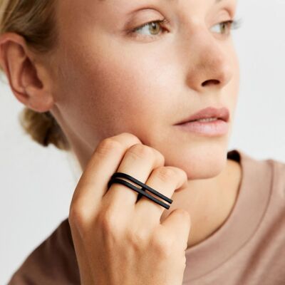 Connected Ring Black