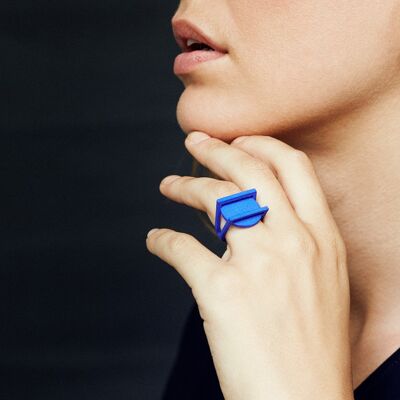 Bauhaus Disc Ring II Blue