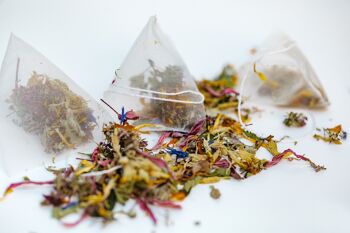 Collection de tisanes ALL PINK DESIGN | thé bio | thé aux fleurs | emballage rose 5
