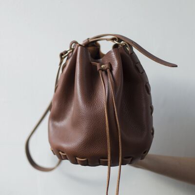 Stitchless Leather Bucket Bag Sewing Pattern