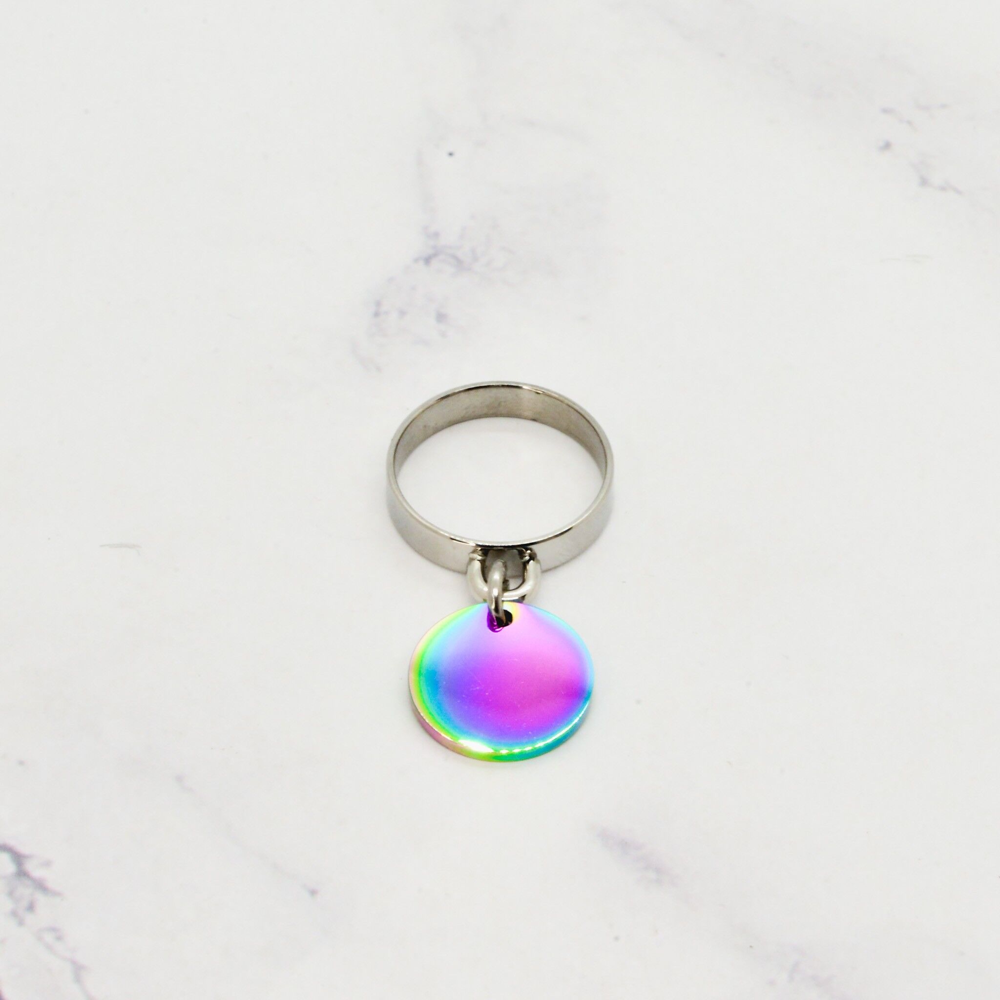 Anello con nappa di unicorno
acciaio - 3 mm