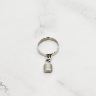 Charm ring
steel padlock - 3mm