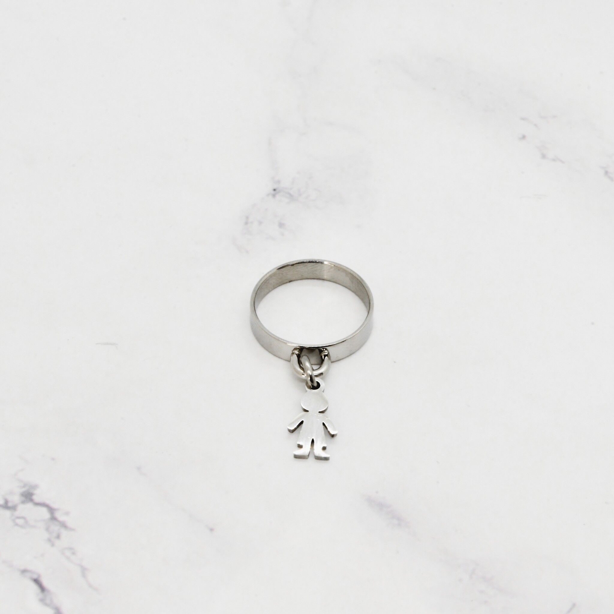 Anello in acciaio per ragazzino
- 3 mm