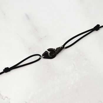 Collier cordon menottes noires 1