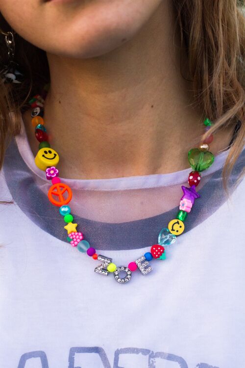 The ZOE 90s name 3D necklace