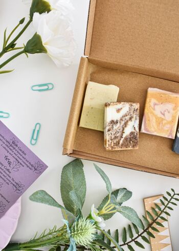 Earth Soap Trial Box - 4 savons artisanaux - Format boîte aux lettres 4