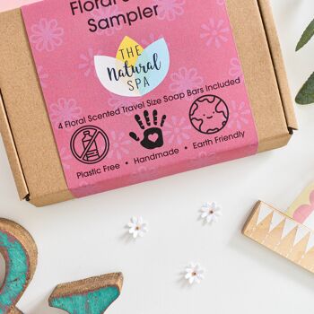 Boîte d'essai de savon floral - 4 pièces de savon artisanal - Format boîte aux lettres 4