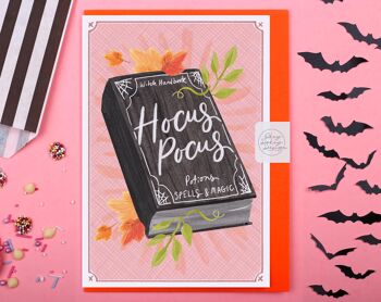 Carte Halloween | Sorcière du livre de sorts Hocus Pocus Carte de vœux 1