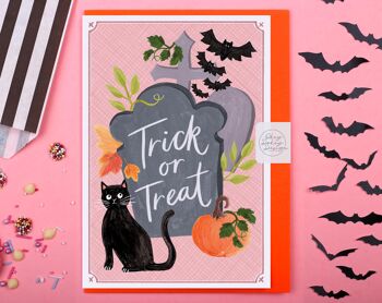 Carte Halloween | Trick or Treat Cat Pierre tombale Carte de vœux 1