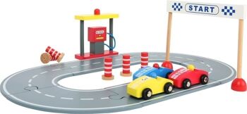 Piste de course automobile avec set de jeu 2