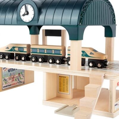 Station with accessories | wooden railways | FSC 100%