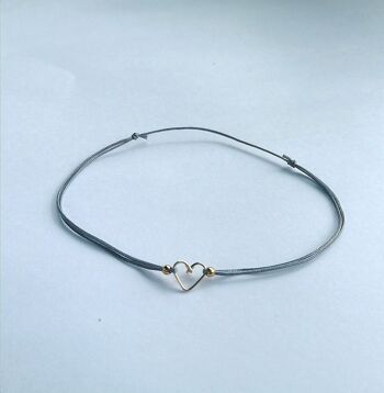 Bracelet cordon coeur gris 1