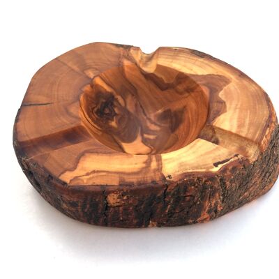 Cenicero de corte natural hecho a mano con madera de olivo