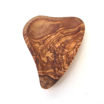Cuenco en forma de corazón hecho a mano con madera de olivo