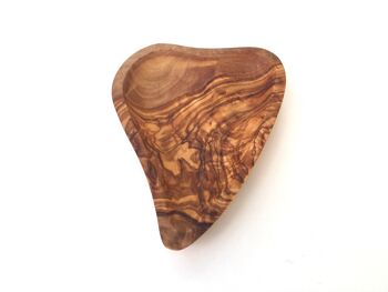Bol en forme de coeur fait à la main en bois d'olivier 1