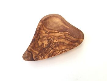 Bol en forme de coeur fait à la main en bois d'olivier 3