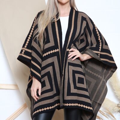 Kamelfarbener Poncho mit quadratischem Muster