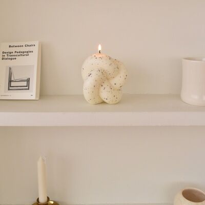 Soy wax candle "Double Knots" Pollock